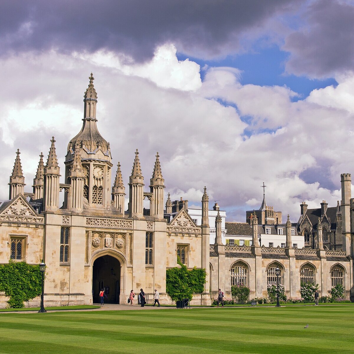 King's College Chapel and front court