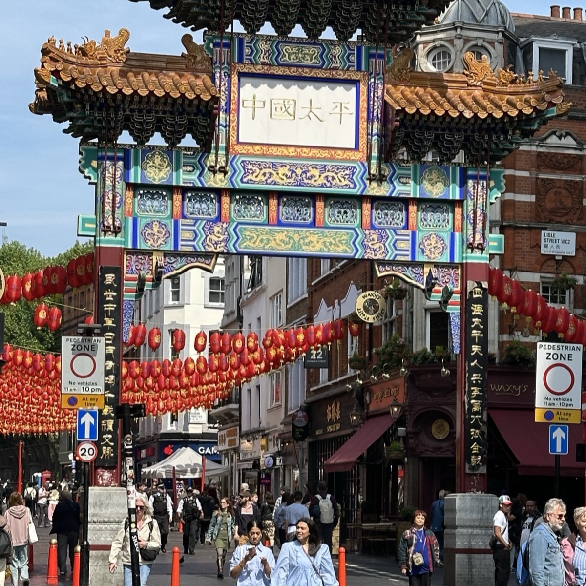 伦敦 Chinatown 牌楼入口