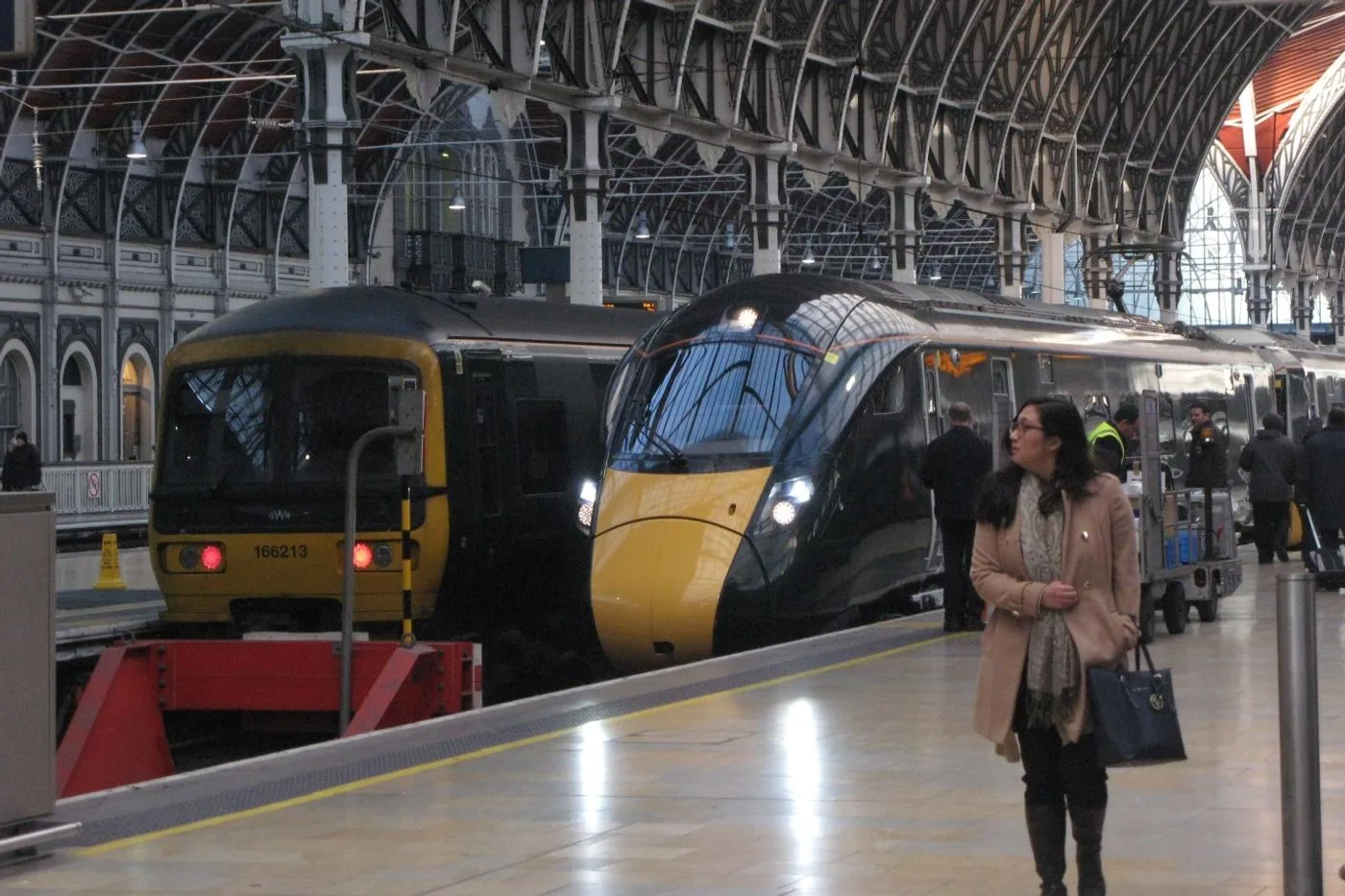 Paddington 站台上的 GWR 列车