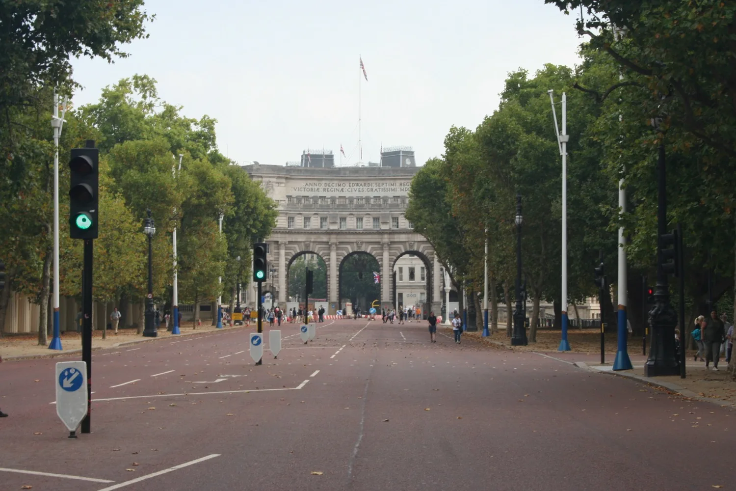 从 The Mall 望向 Admiralty Arch